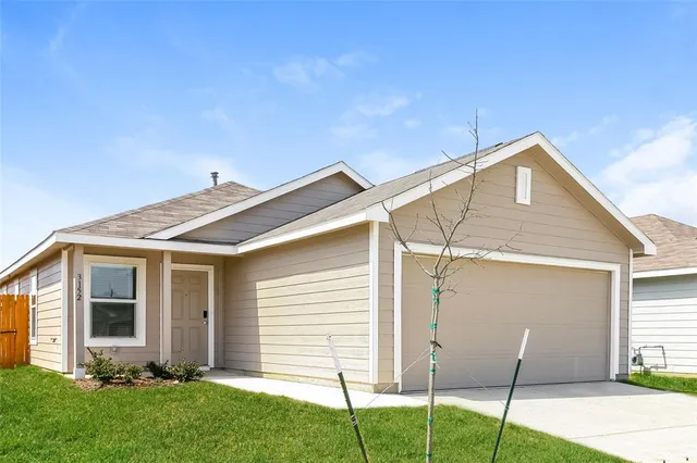 $1,645 | 3152 Crestone Drive, Crandall, TX 75114