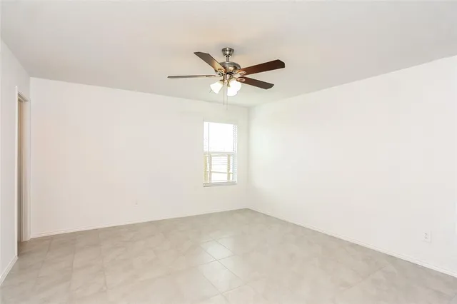 $1,645 | 3152 Crestone Drive, Crandall, TX 75114