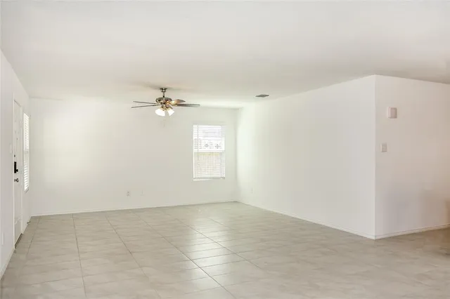 $1,645 | 3152 Crestone Drive, Crandall, TX 75114