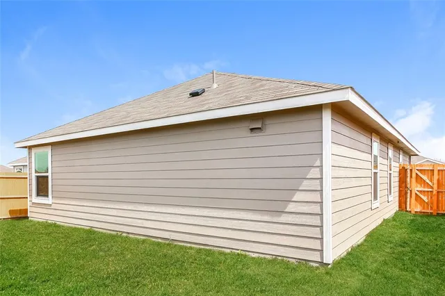 $1,645 | 3152 Crestone Drive, Crandall, TX 75114