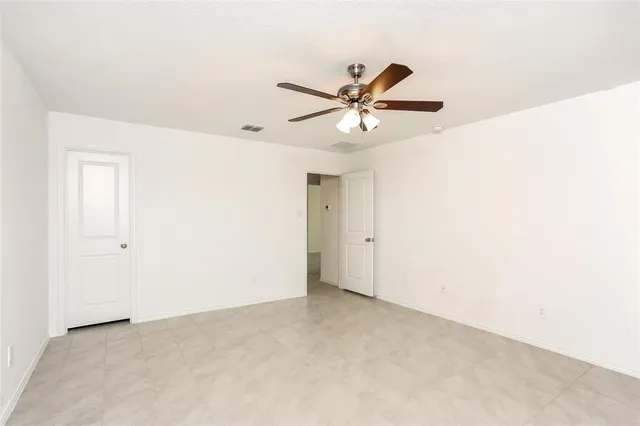 $1,645 | 3152 Crestone Drive, Crandall, TX 75114