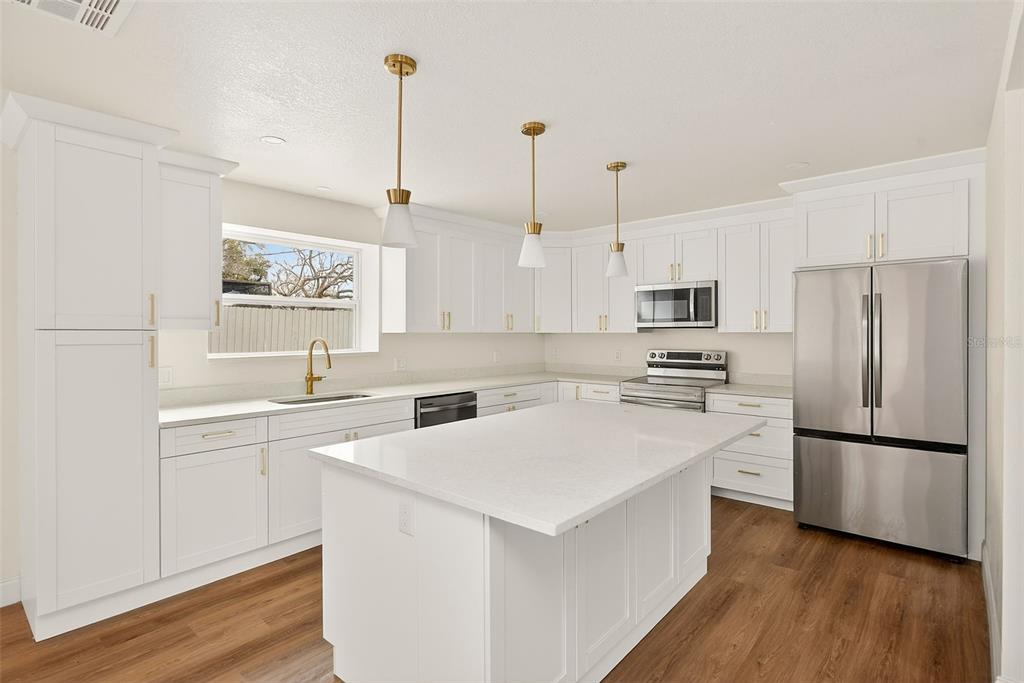2171 Beecher Road North Clearwater, FL 33763 - Photo 3 of 47 Gallery Image 3