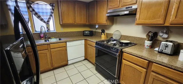 $299,000 | 19273 Palm Way, Apple Valley, CA 92308