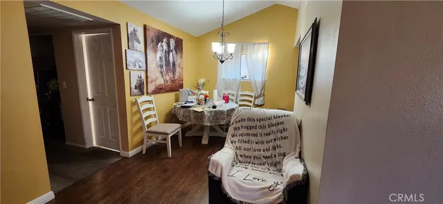 $299,000 | 19273 Palm Way, Apple Valley, CA 92308