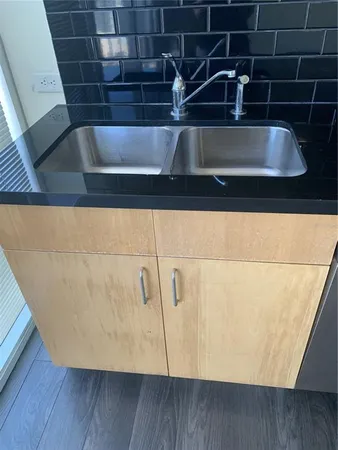 a close view of sink