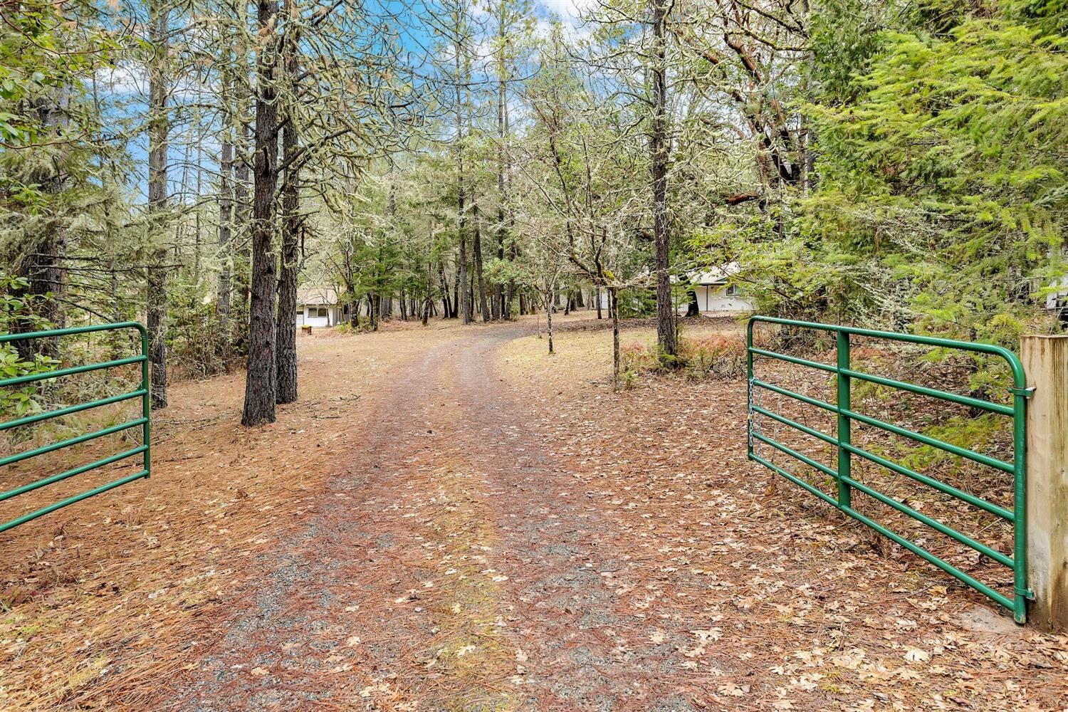 2475 Southside Road Grants Pass, OR 97527 - Photo 3 of 32 Additional Photo