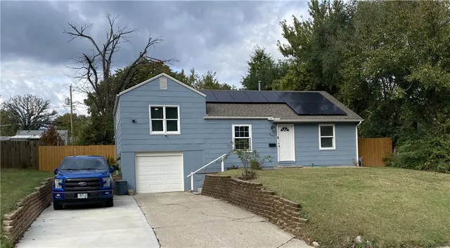 $235,000 | 2620 Woodend Avenue, Kansas City, KS 66106