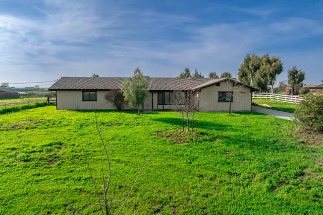 $470,000 | 17232 Mark Road, Madera, CA 93636