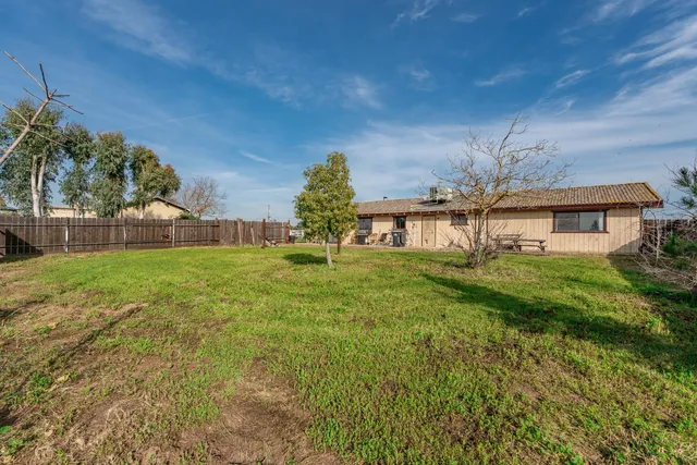 $470,000 | 17232 Mark Road, Madera, CA 93636
