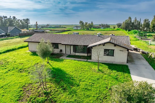 $470,000 | 17232 Mark Road, Madera, CA 93636
