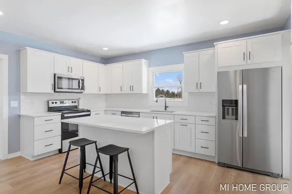 $465,000 | 4958 136th Avenue, Hamilton, MI 49419