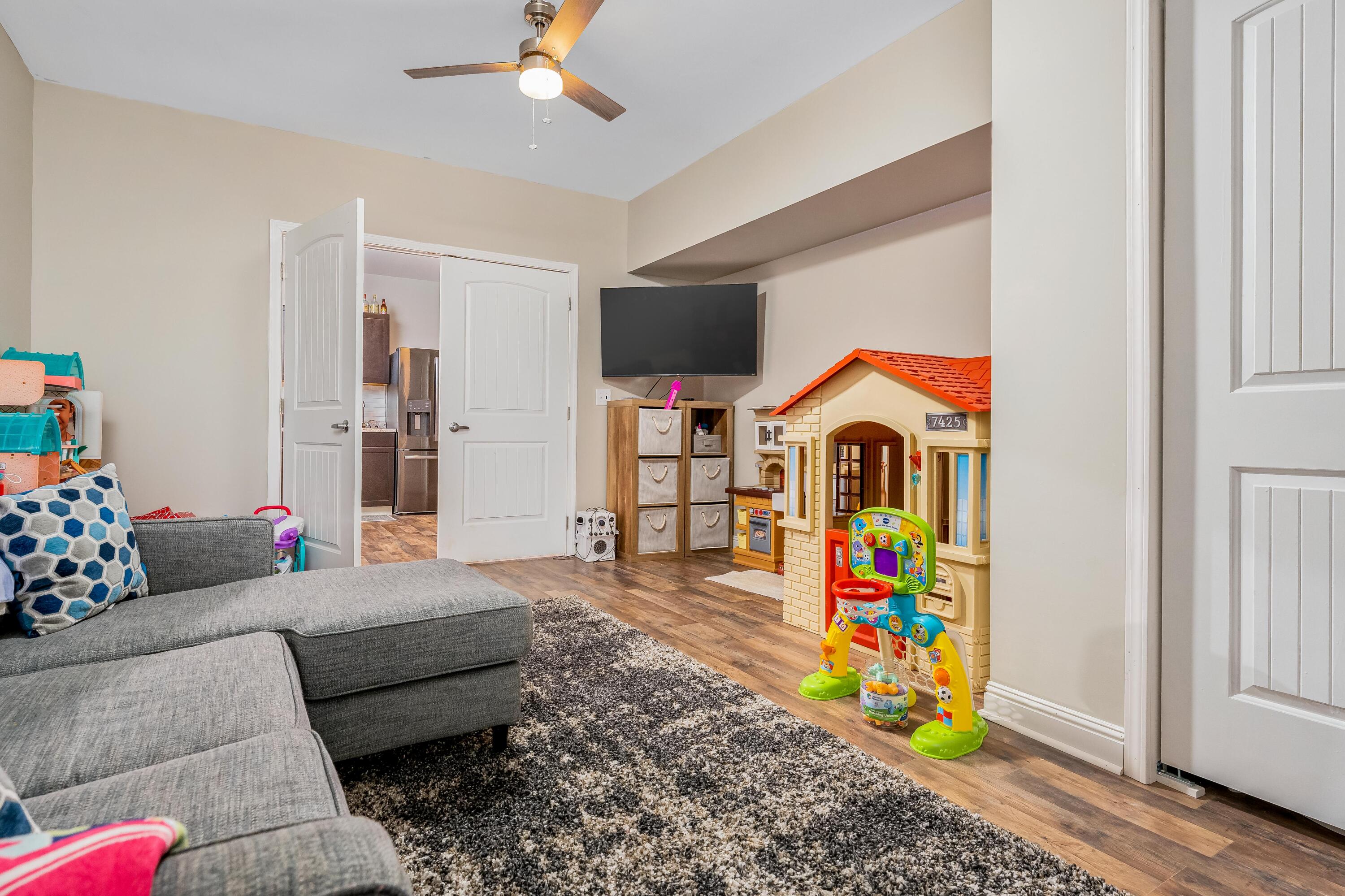 222 Spanish Oak Lane Glade Spring, VA 24340 - Photo 110 of 114 222 Spanish Oak Ln (109 of 113)