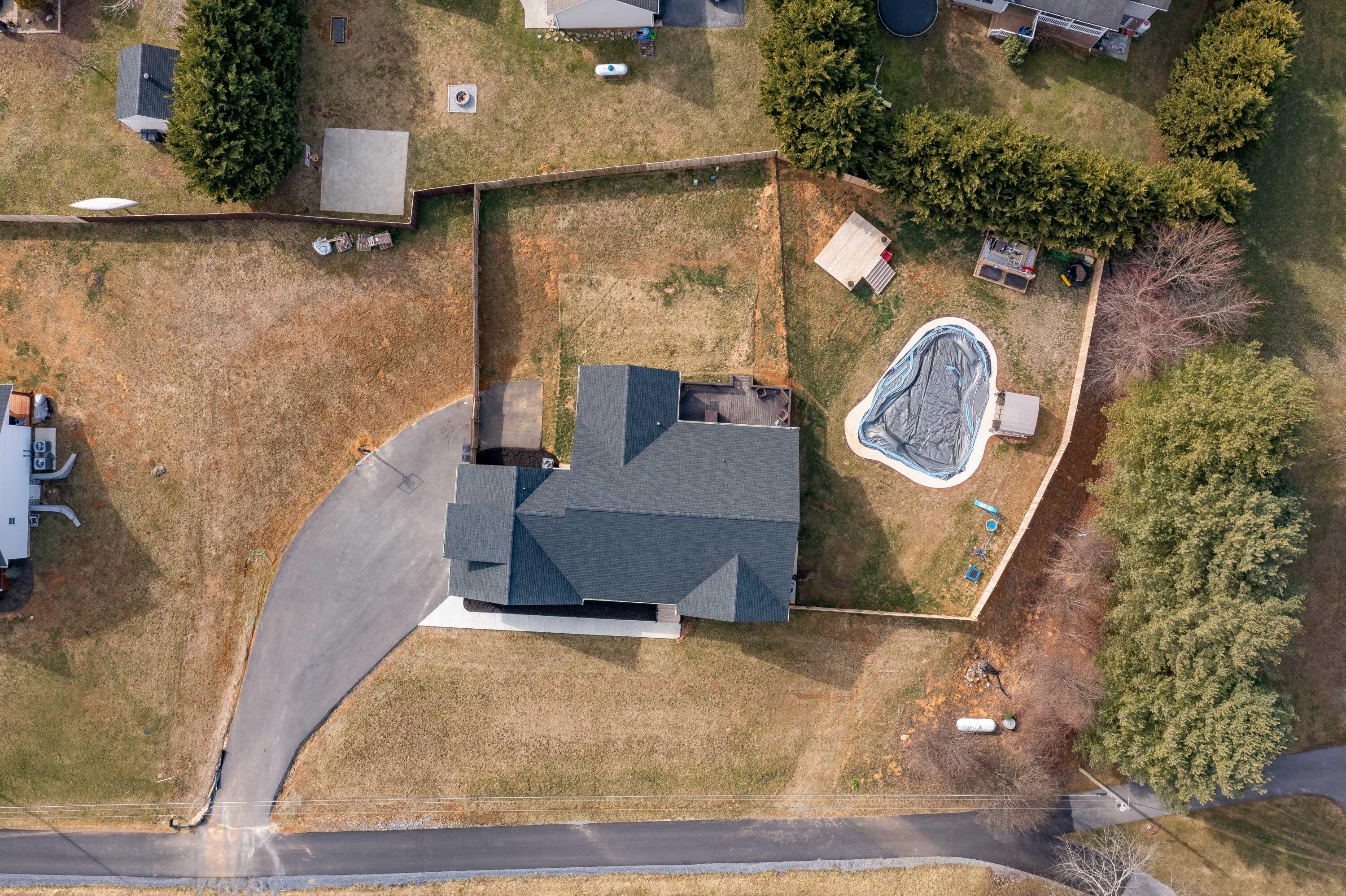 222 Spanish Oak Lane Glade Spring, VA 24340 - Photo 13 of 114 222 Spanish Oak Ln (11 of 113)