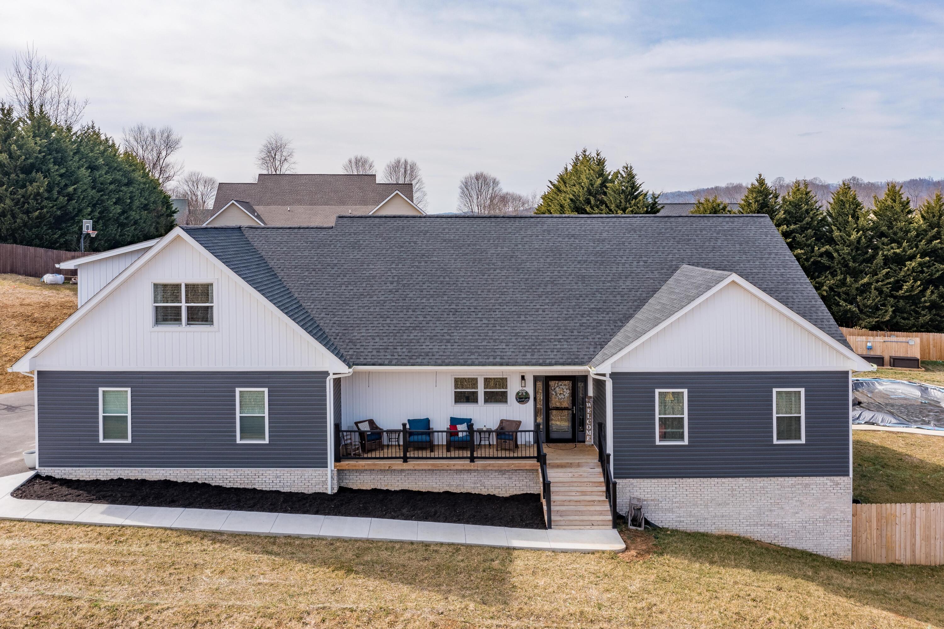 222 Spanish Oak Lane Glade Spring, VA 24340 - Photo 15 of 114 222 Spanish Oak Ln (13 of 113)