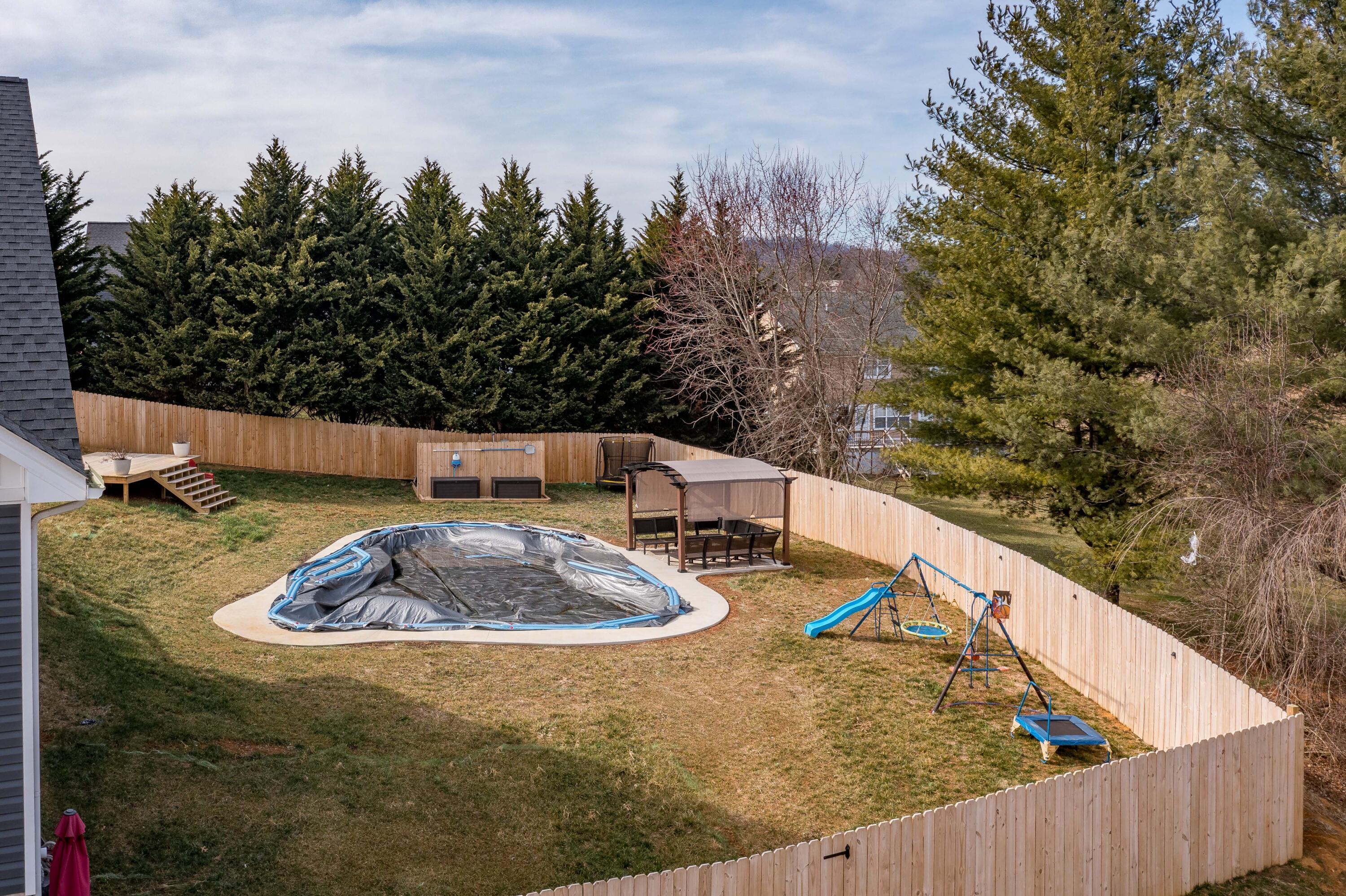 222 Spanish Oak Lane Glade Spring, VA 24340 - Photo 19 of 114 222 Spanish Oak Ln (18 of 113)