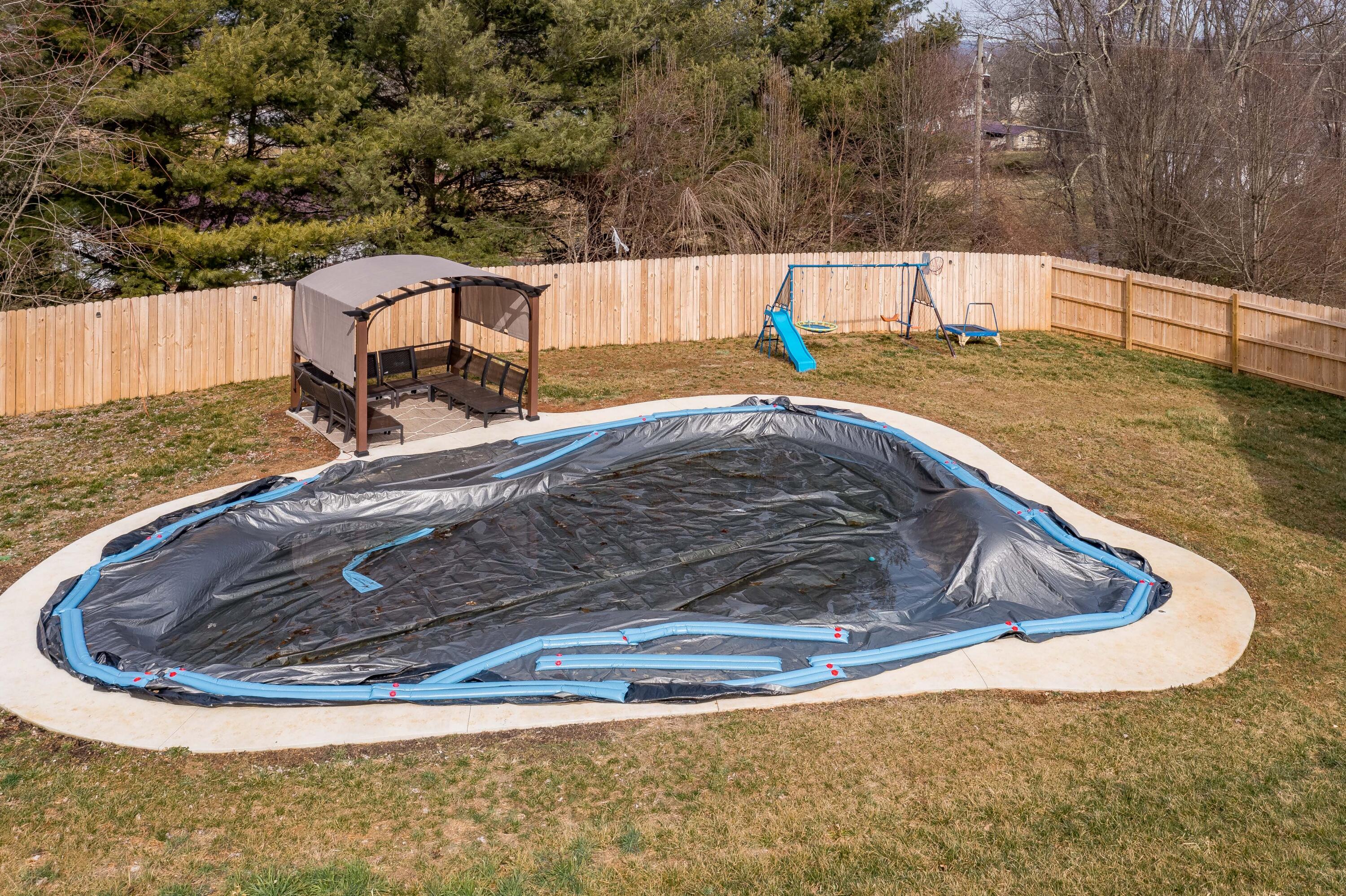 222 Spanish Oak Lane Glade Spring, VA 24340 - Photo 27 of 114 222 Spanish Oak Ln (26 of 113)