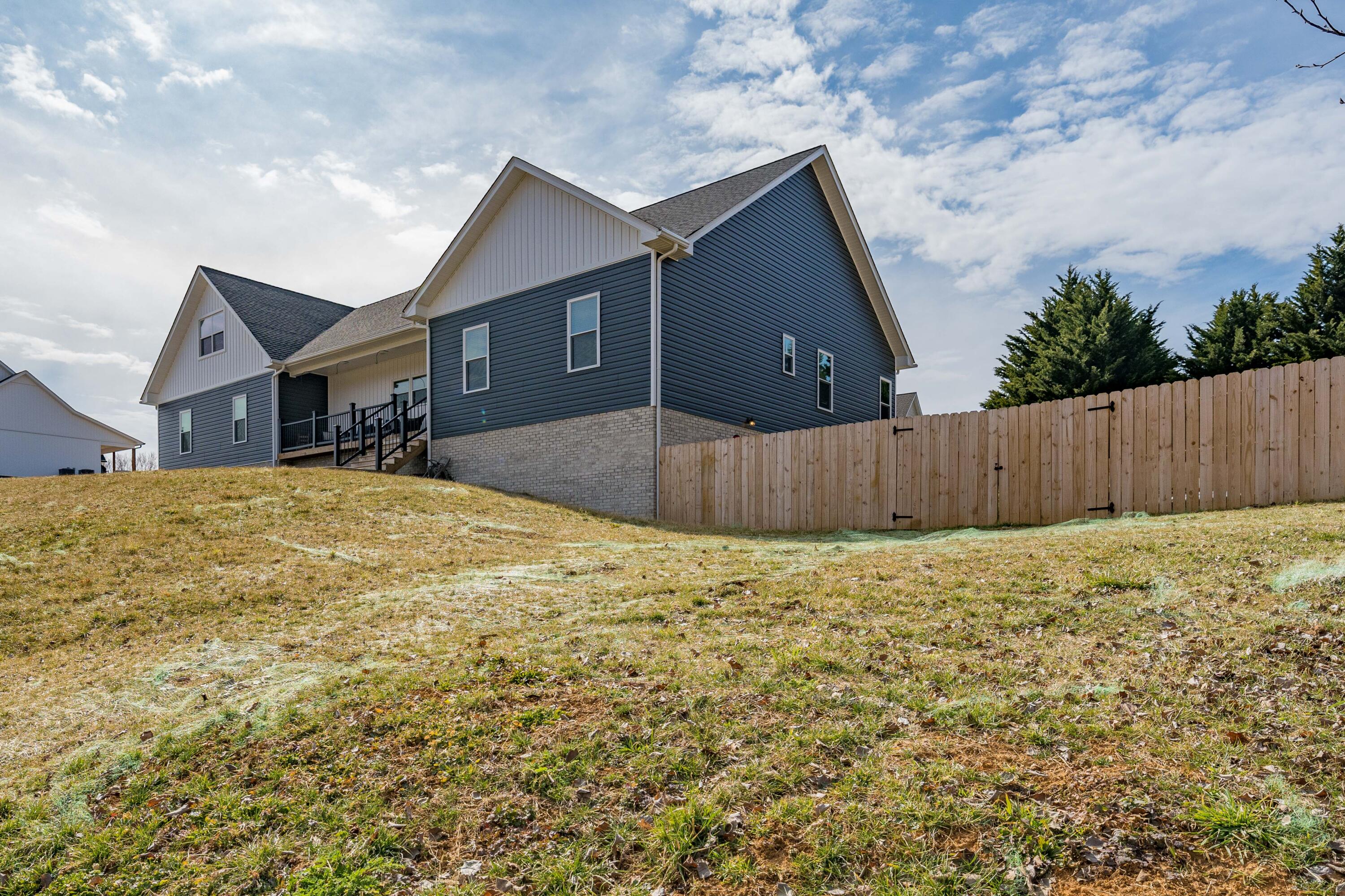 222 Spanish Oak Lane Glade Spring, VA 24340 - Photo 28 of 114 222 Spanish Oak Ln (27 of 113)
