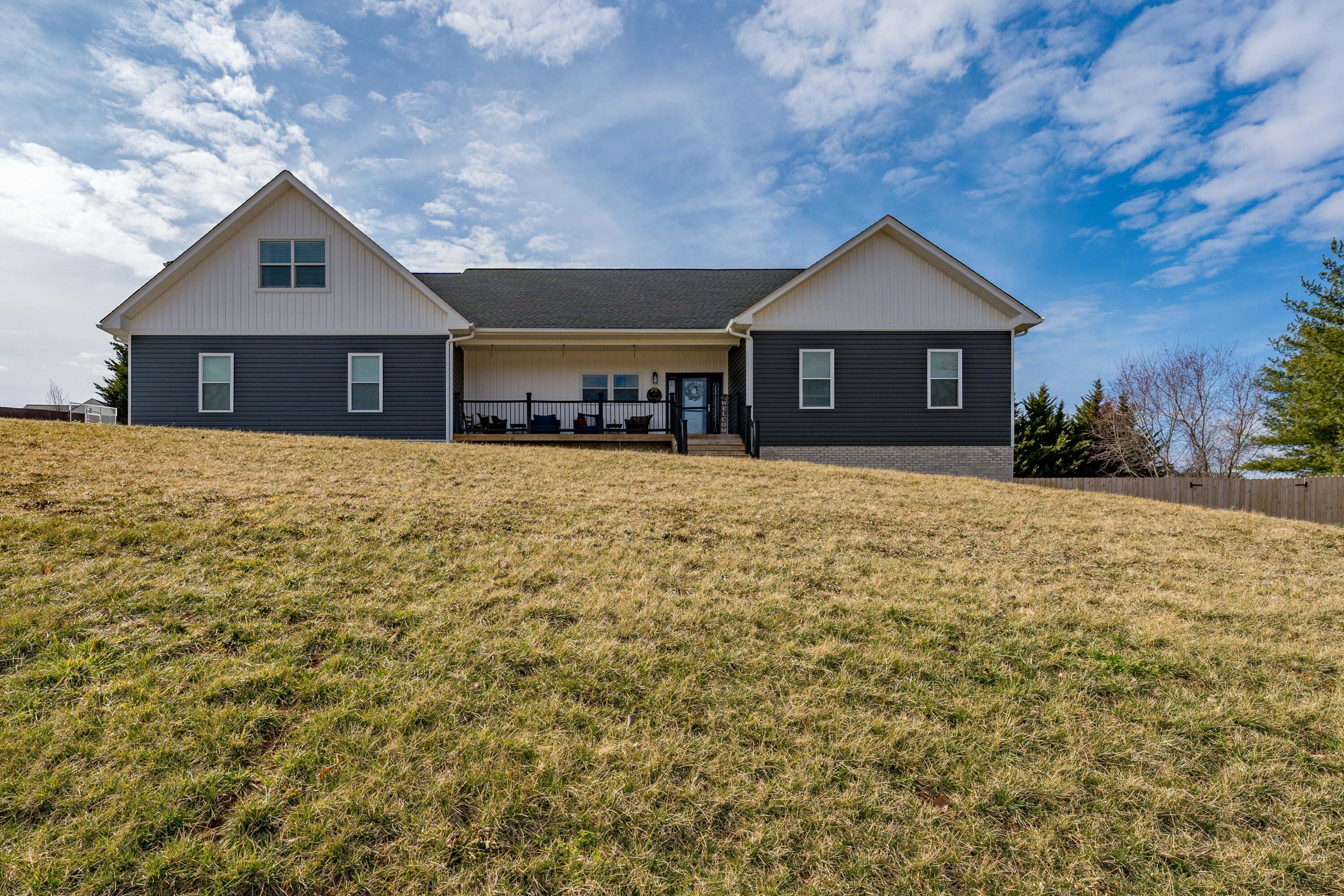 222 Spanish Oak Lane Glade Spring, VA 24340 - Photo 29 of 114 222 Spanish Oak Ln (28 of 113)