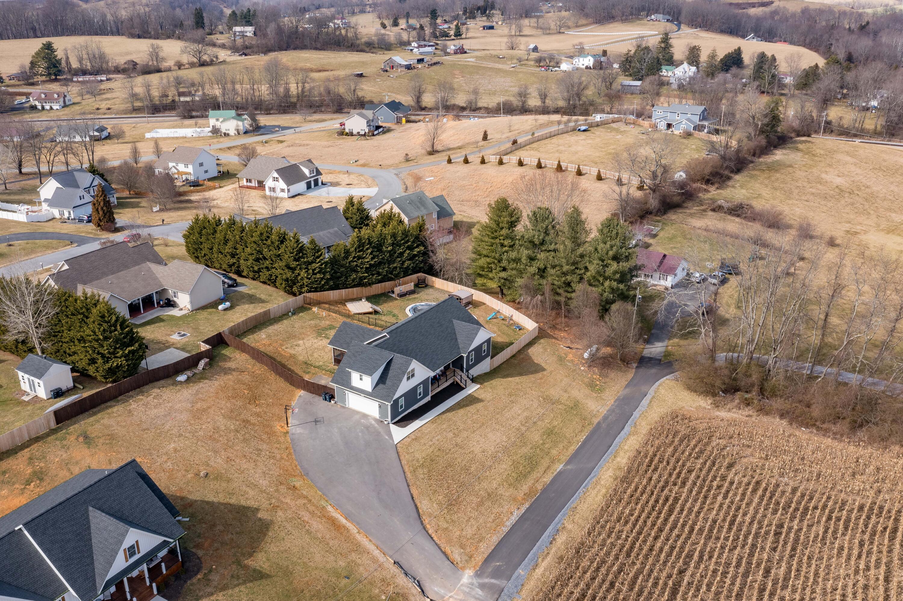 222 Spanish Oak Lane Glade Spring, VA 24340 - Photo 5 of 114 222 Spanish Oak Ln (3 of 113)