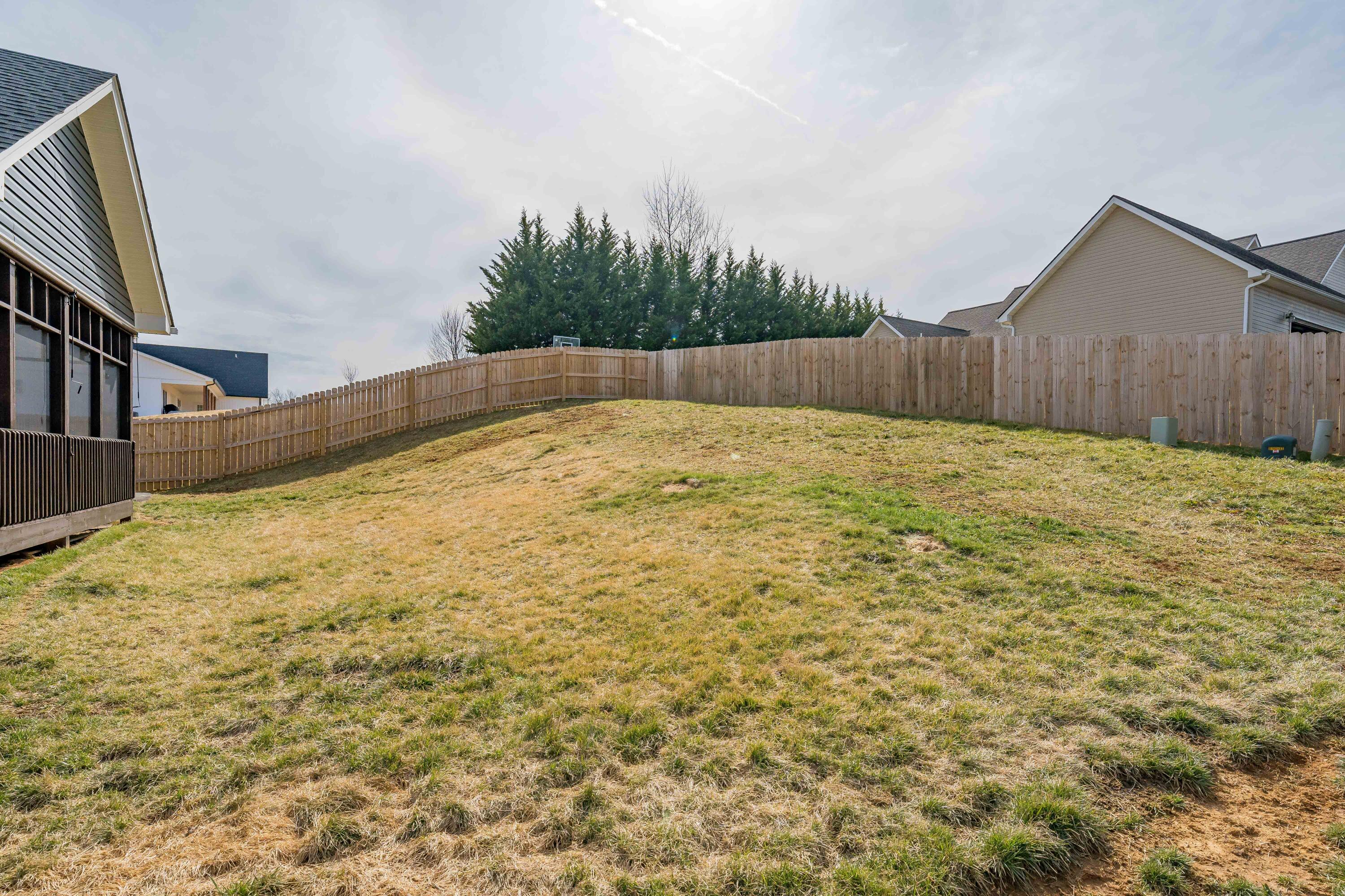 222 Spanish Oak Lane Glade Spring, VA 24340 - Photo 51 of 114 222 Spanish Oak Ln (50 of 113)