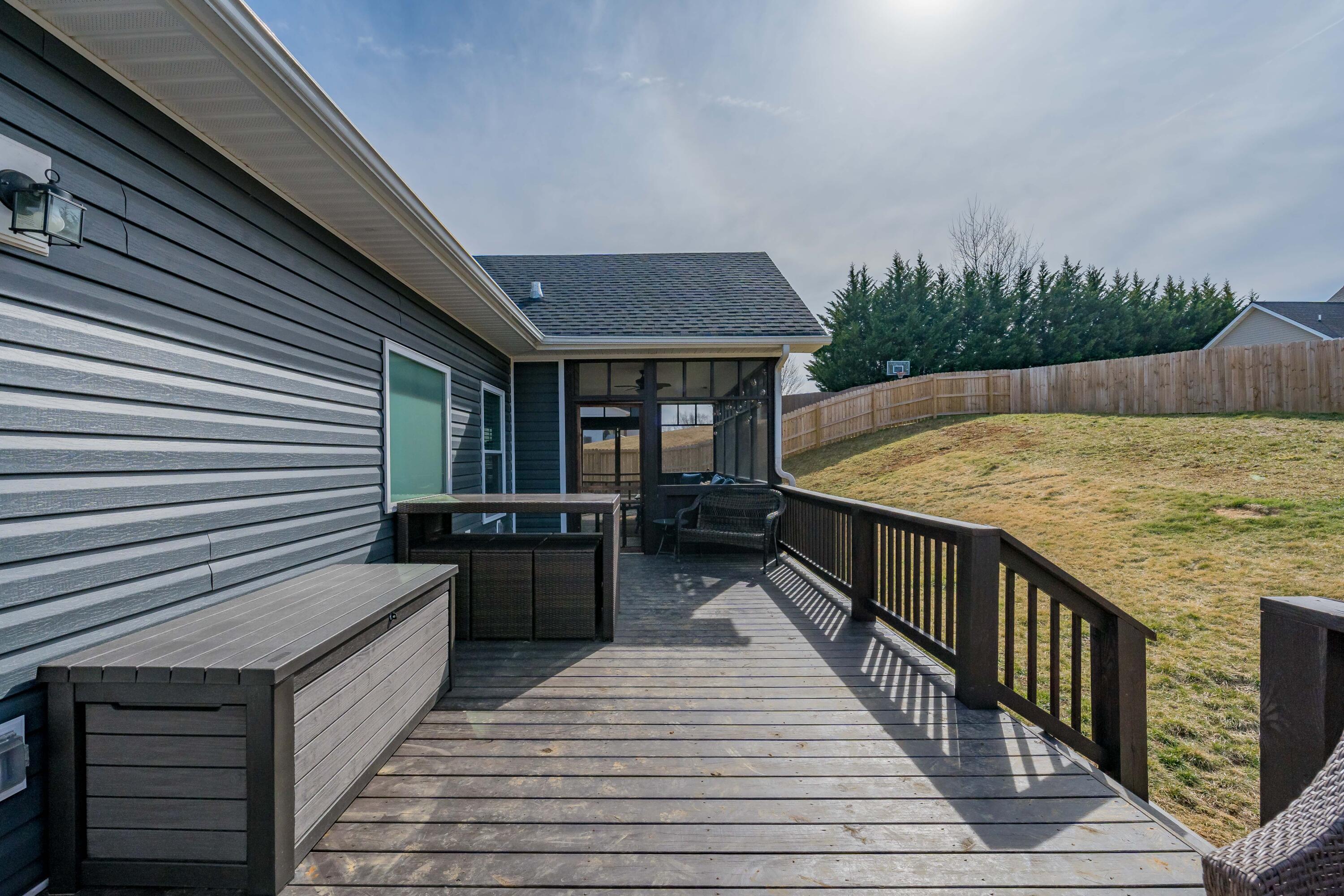 222 Spanish Oak Lane Glade Spring, VA 24340 - Photo 58 of 114 222 Spanish Oak Ln (57 of 113)