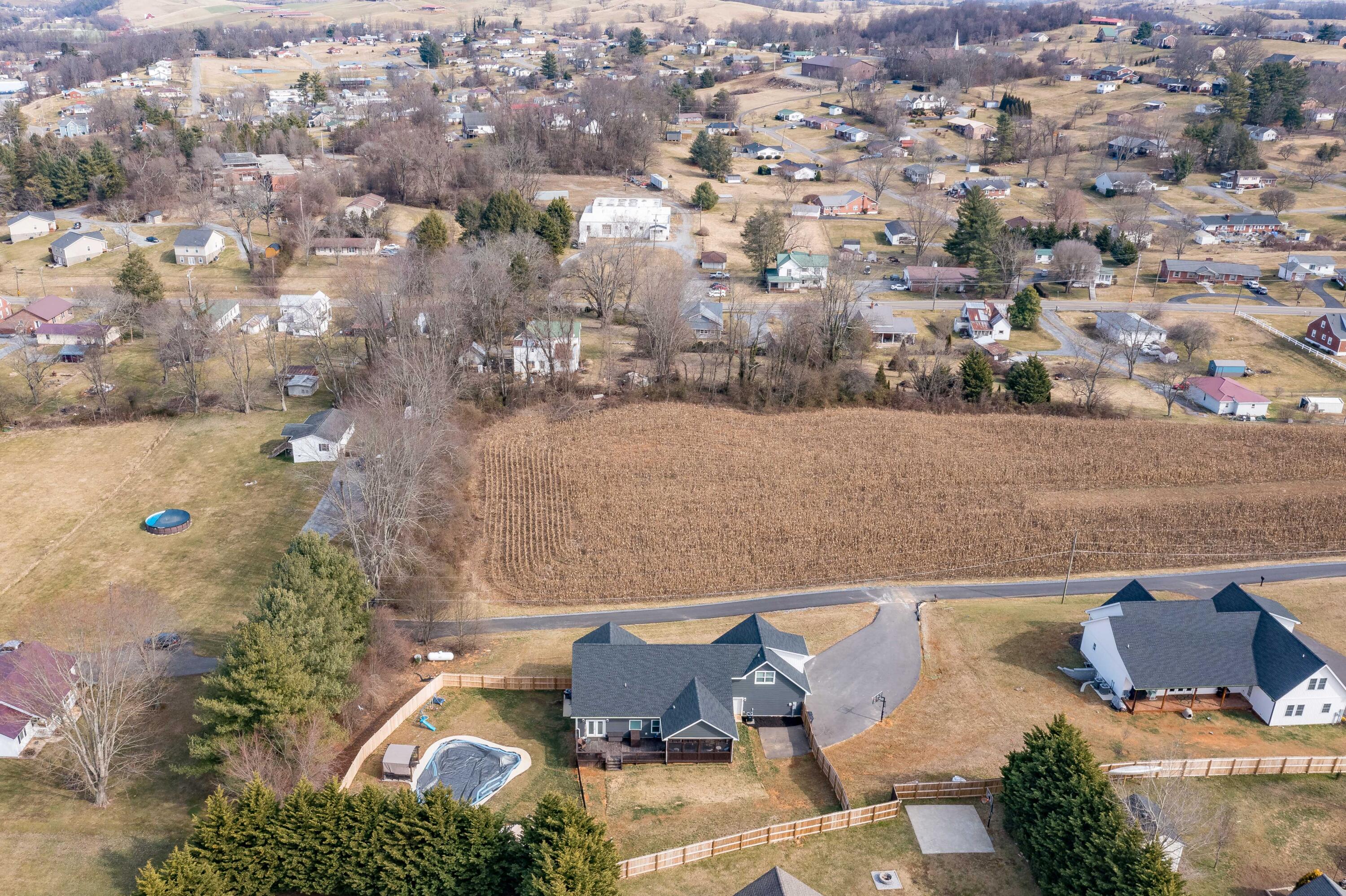 222 Spanish Oak Lane Glade Spring, VA 24340 - Photo 8 of 114 222 Spanish Oak Ln (6 of 113)