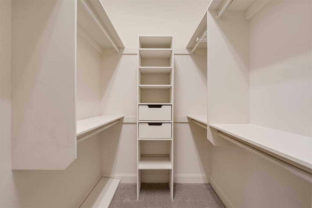 1185 Braystone Trail Collierville, TN 38017 - Photo 16 of 39 a view of an empty walk in closet