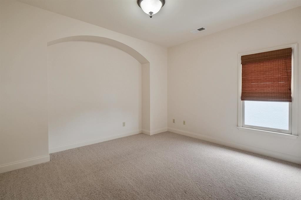 1185 Braystone Trail Collierville, TN 38017 - Photo 19 of 39 a view of an empty room with a window