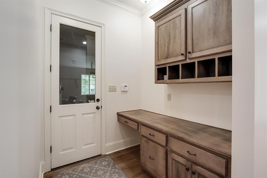 1185 Braystone Trail Collierville, TN 38017 - Photo 27 of 39 a kitchen with cabinets and window