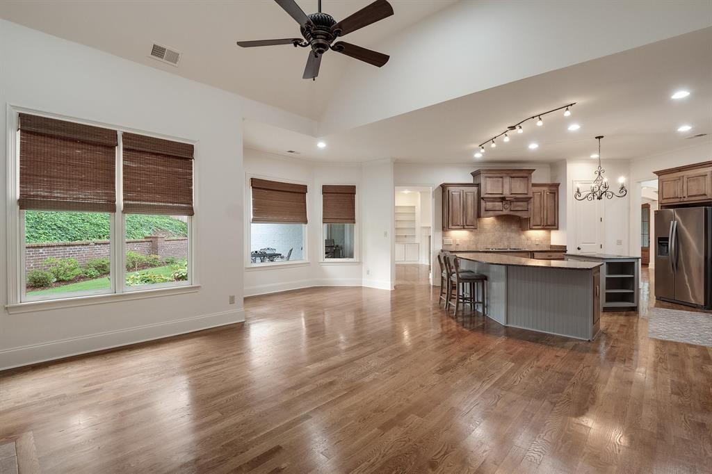 1185 Braystone Trail Collierville, TN 38017 - Photo 6 of 39 a view of kitchen with stainless steel appliances refrigerator stove microwave and cabinets