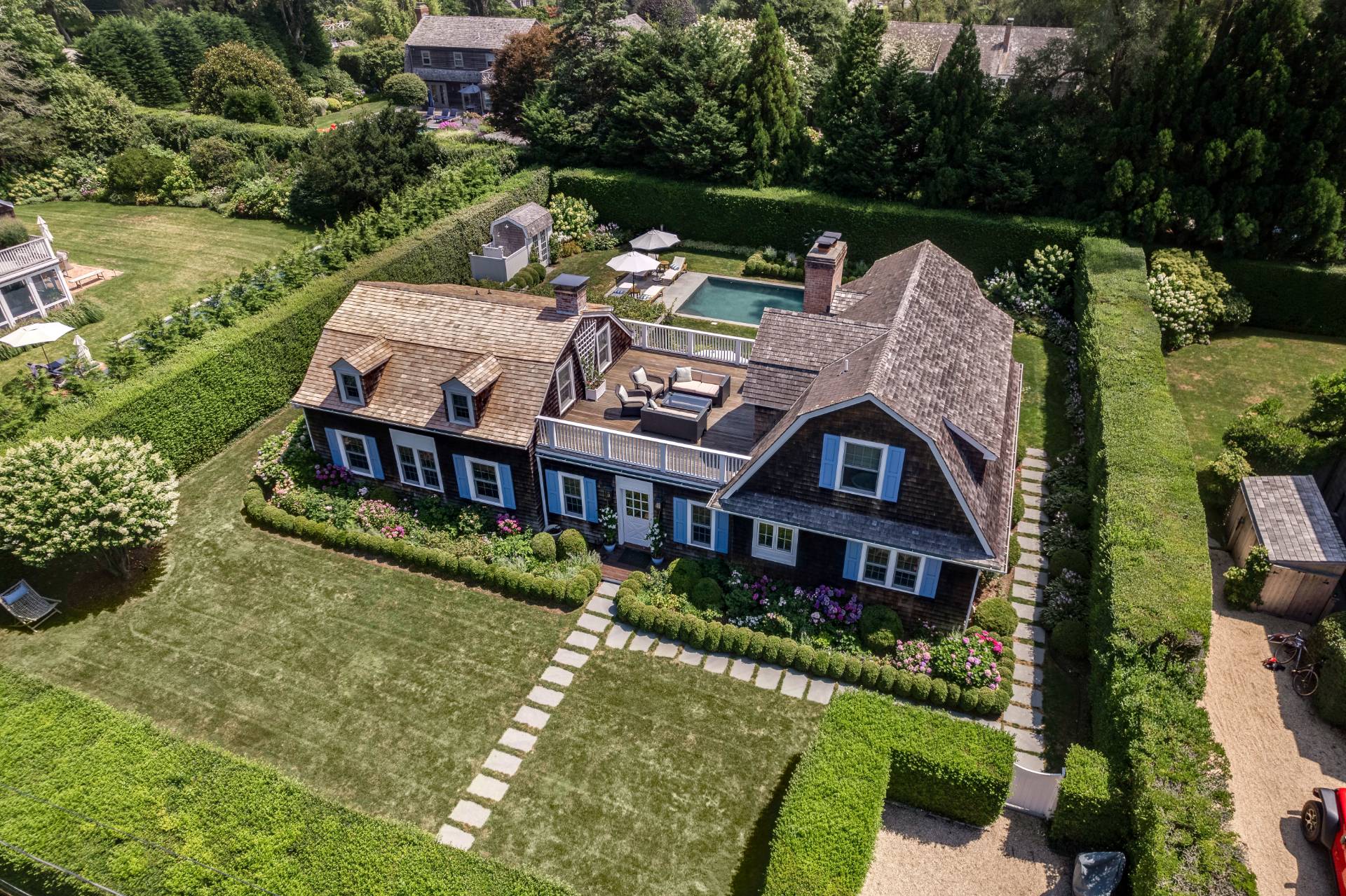 87 Narod Boulevard Water Mill, NY 11976 - Photo 2 of 50