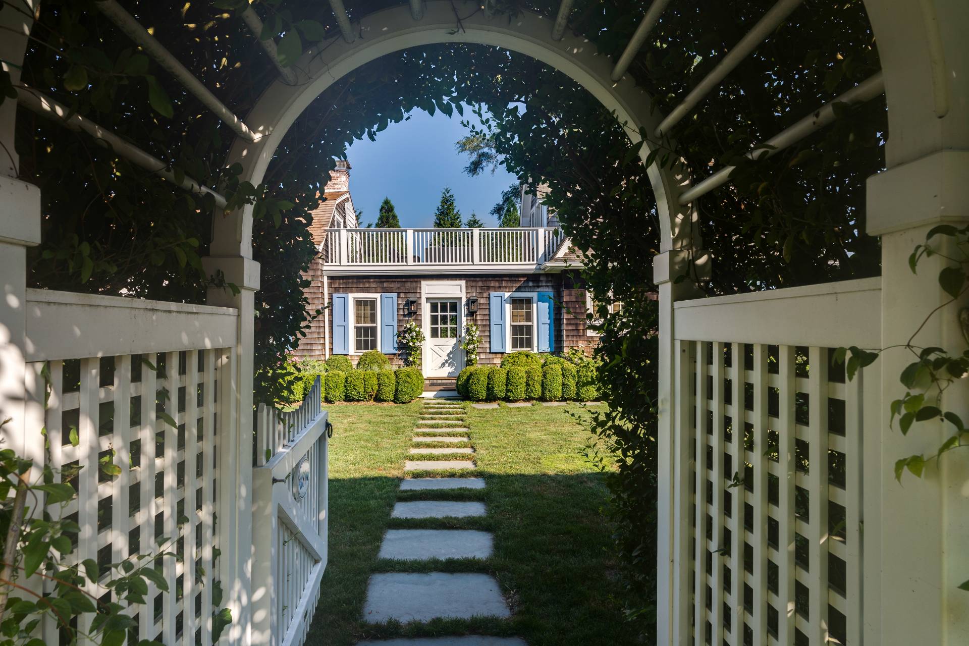 87 Narod Boulevard Water Mill, NY 11976 - Photo 3 of 50