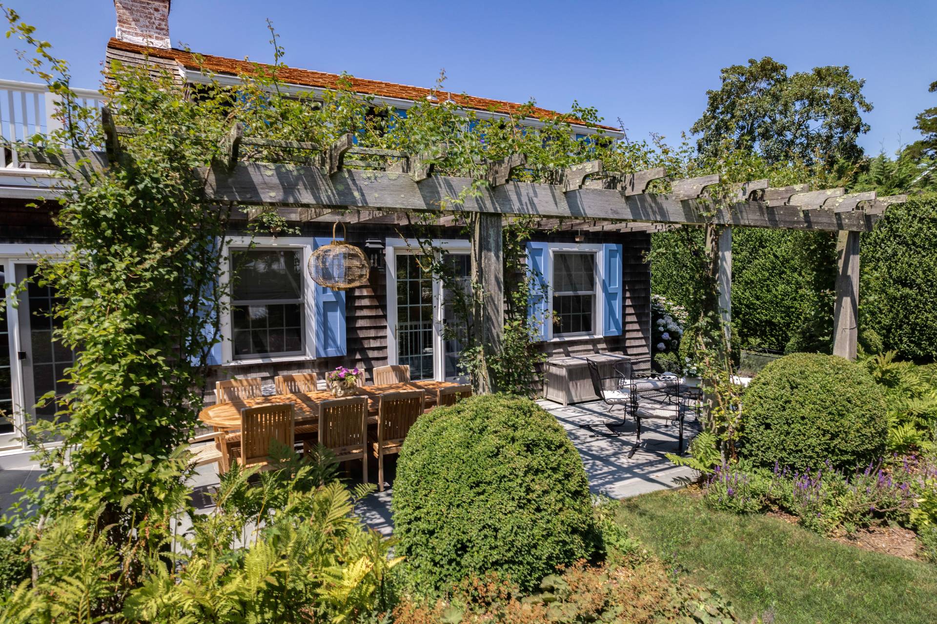 87 Narod Boulevard Water Mill, NY 11976 - Photo 8 of 50