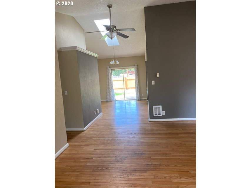 5494 A Street Springfield, OR 97478 - Photo 3 of 31 Gallery Image 3