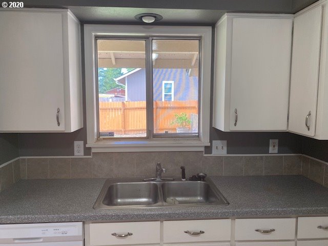 5494 A Street Springfield, OR 97478 - Photo 8 of 31 Gallery Image 8
