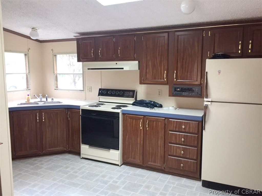 Spacious kitchen with lots of natural light