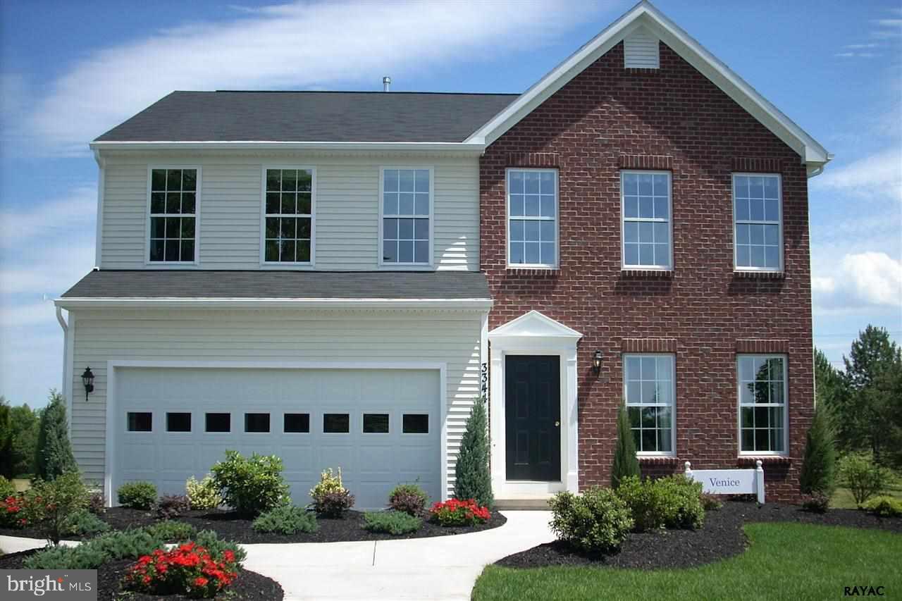 771 Countryside Road, Unit LR Seven Valleys, PA 17360 - Photo 3 of 18 Gallery Image 3