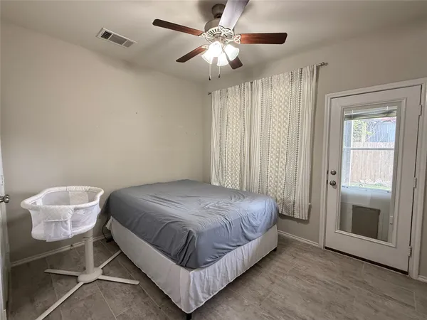 $2,350 | 10947 Cannes Memorial Drive, Houston, TX 77043