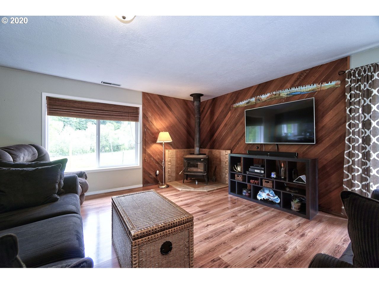 16705 Southwest Gopher Valley Road Sheridan, OR 97378 - Photo 12 of 32 Gallery Image 12