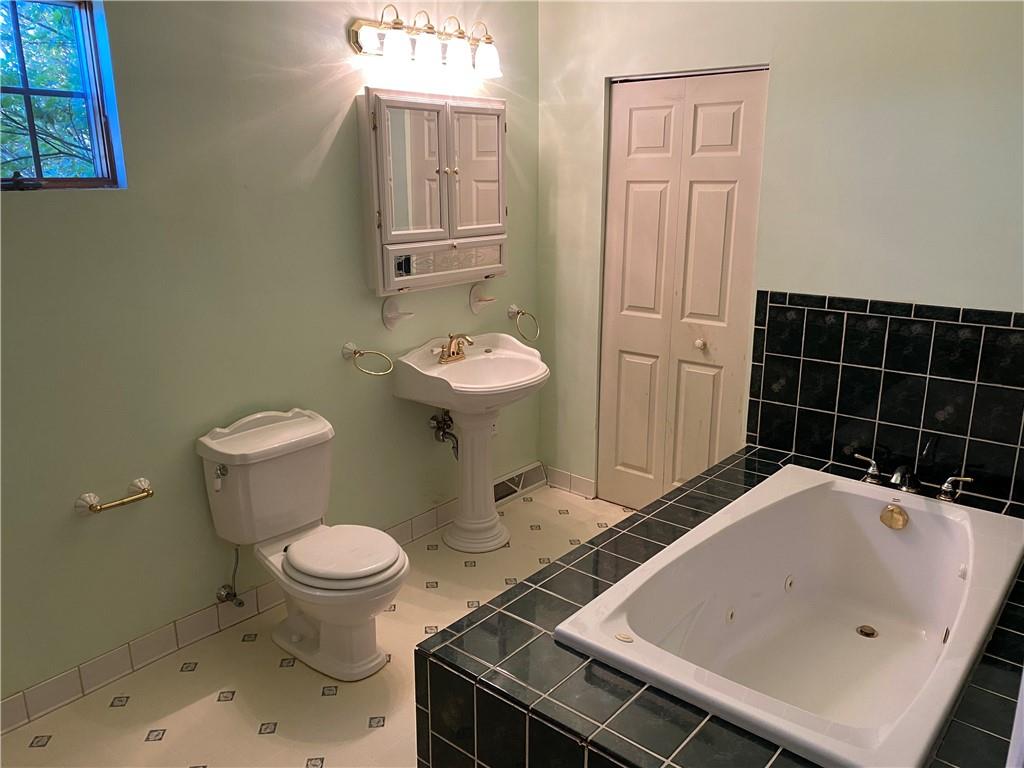 510 Inwood Road Trafford, PA 15085 - Photo 10 of 21 Gallery Image 10
