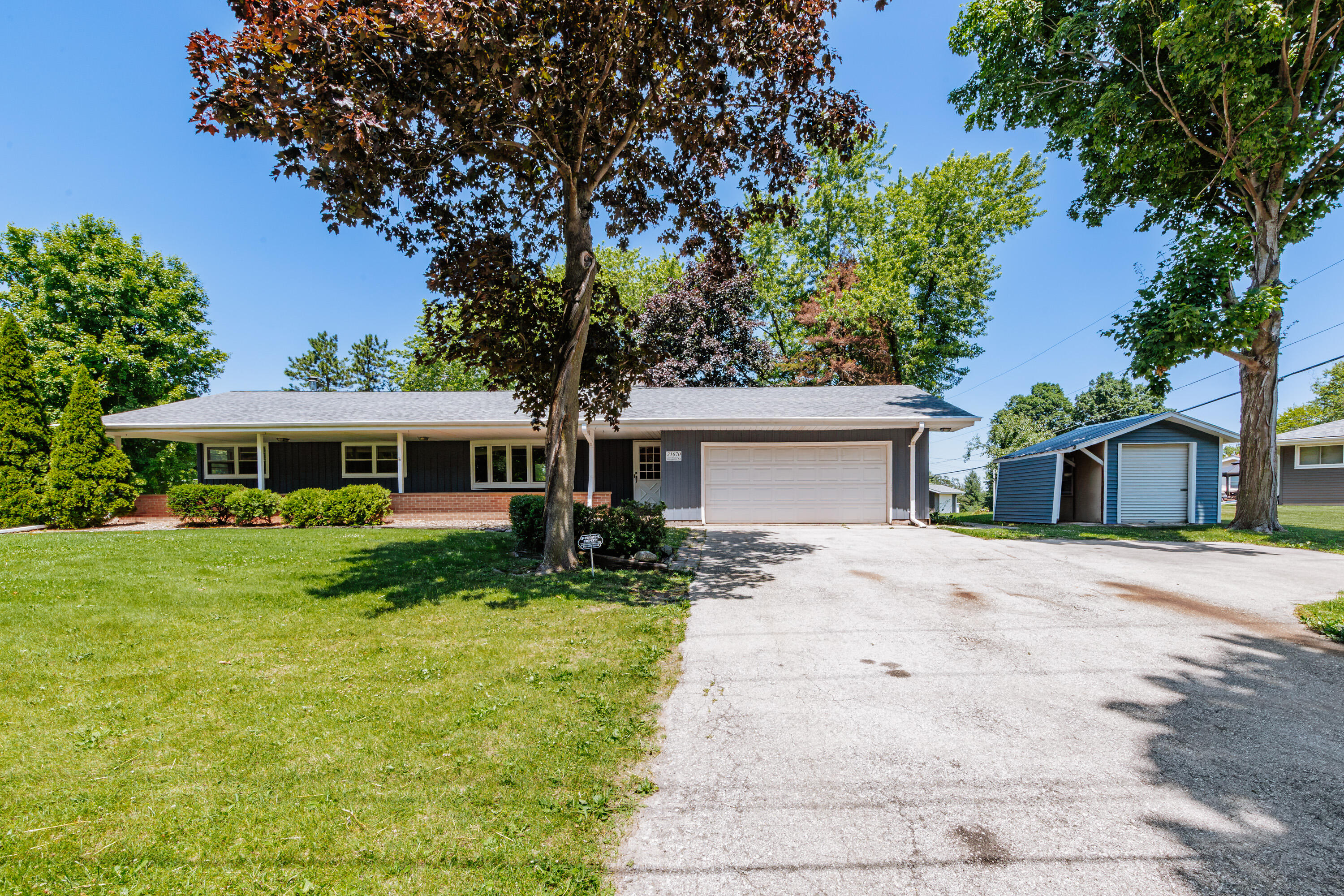 21670 West Glengarry Road New Berlin, WI 53146 - Photo 8 of 50 Wide Driveway w/Turnaround
