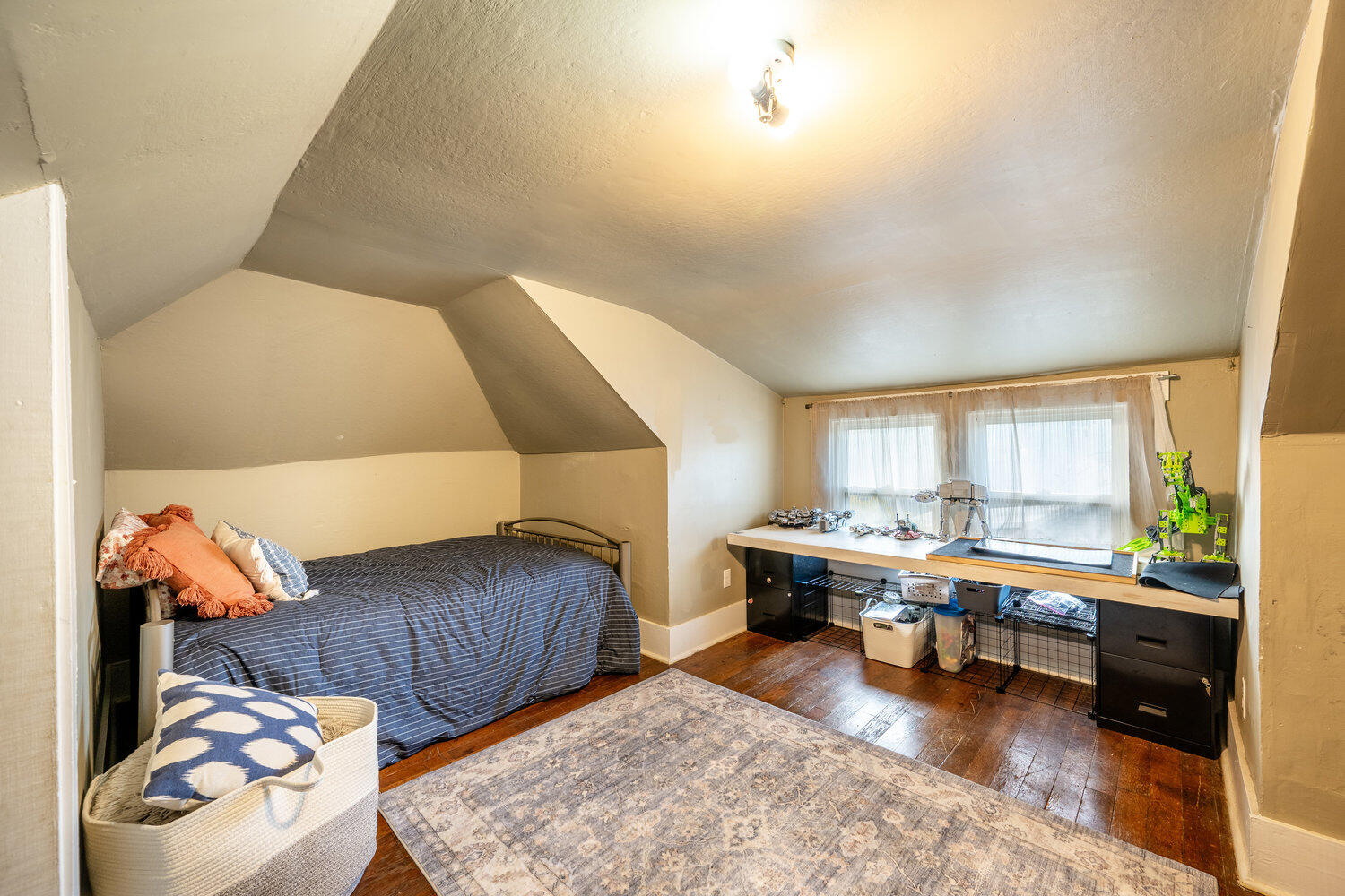 925 North Sheridan Avenue Sheridan, WY 82801 - Photo 15 of 20 Bedroom 3 Up