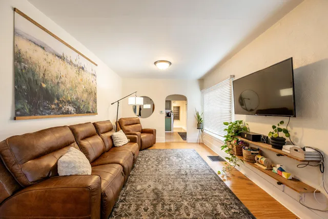 $334,000 | 925 North Sheridan Avenue, Sheridan, WY 82801