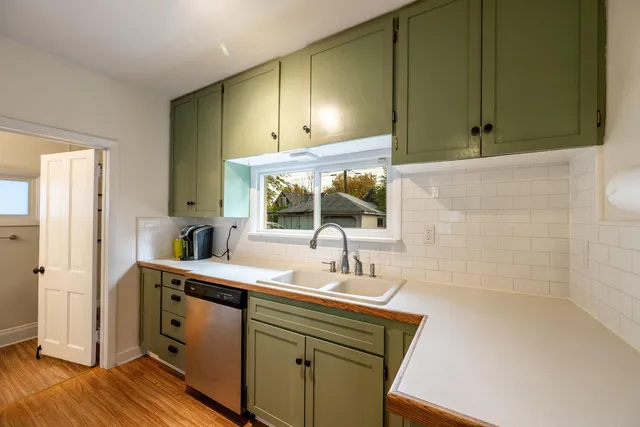 $334,000 | 925 North Sheridan Avenue, Sheridan, WY 82801