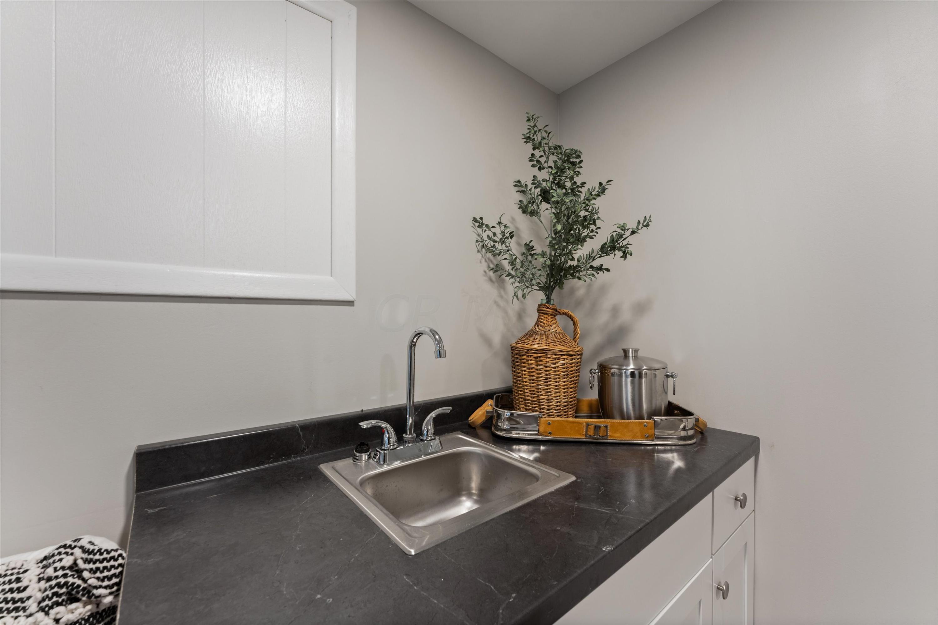 2727 Bristol Road Columbus, OH 43221 - Photo 33 of 47