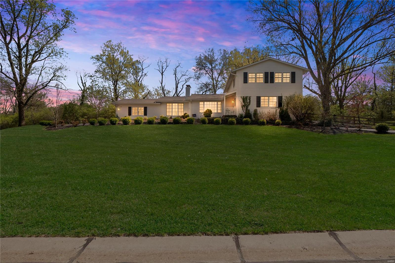 3 Ranch Lane St. Louis, MO 63131 - Photo 1 of 32 Gallery Image 1