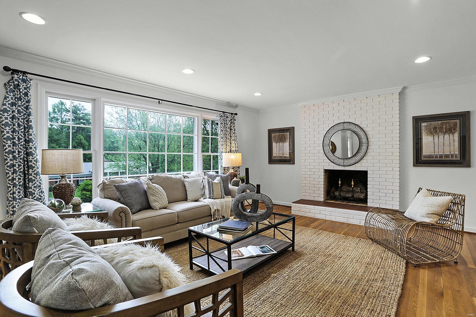 3 Ranch Lane St. Louis, MO 63131 - Photo 4 of 32 Gallery Image 4