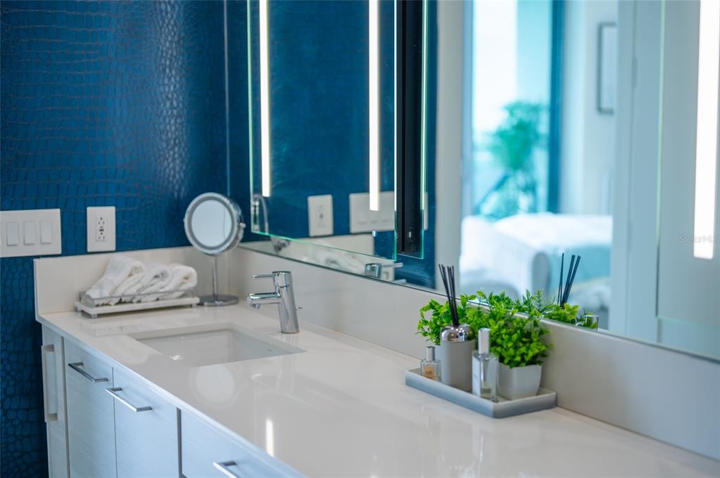 1155 North Gulfstream Avenue, Unit 1607 Sarasota, FL 34236 - Photo 31 of 80