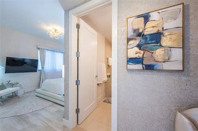 $12,000 | 1155 North Gulfstream Avenue, Unit 1607, Sarasota, FL 34236