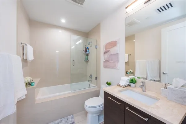 $12,000 | 1155 North Gulfstream Avenue, Unit 1607, Sarasota, FL 34236